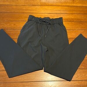 Women’s Lululemon Athletica relaxed black drawstring joggers with pockets